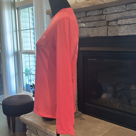 Salt Life UVAPOR performance Fabric UV 30 sun protect top,quick dry,soft,stretch - Picture 4 of 14